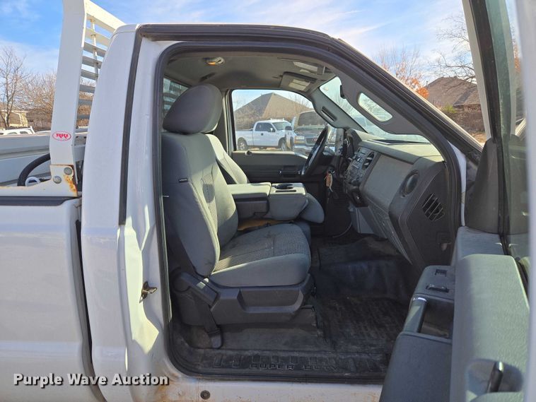 image for item ET1194 2016 Ford F250 Super Duty XL pickup truck