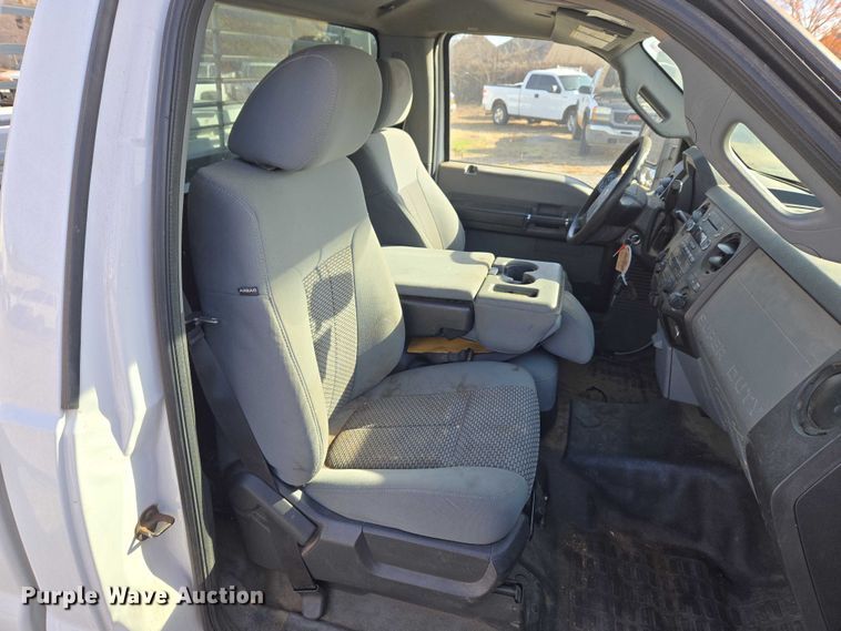 image for item ET1194 2016 Ford F250 Super Duty XL pickup truck