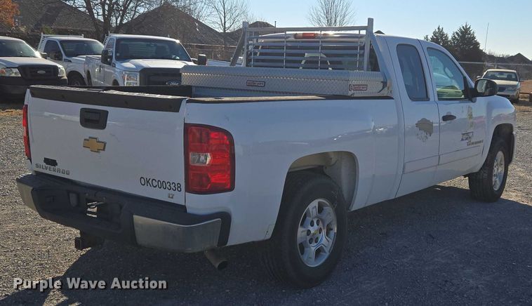 image for item ET1195 2008 Chevrolet Silverado 1500 Ext. Cab pickup truck