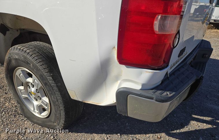 image for item ET1195 2008 Chevrolet Silverado 1500 Ext. Cab pickup truck