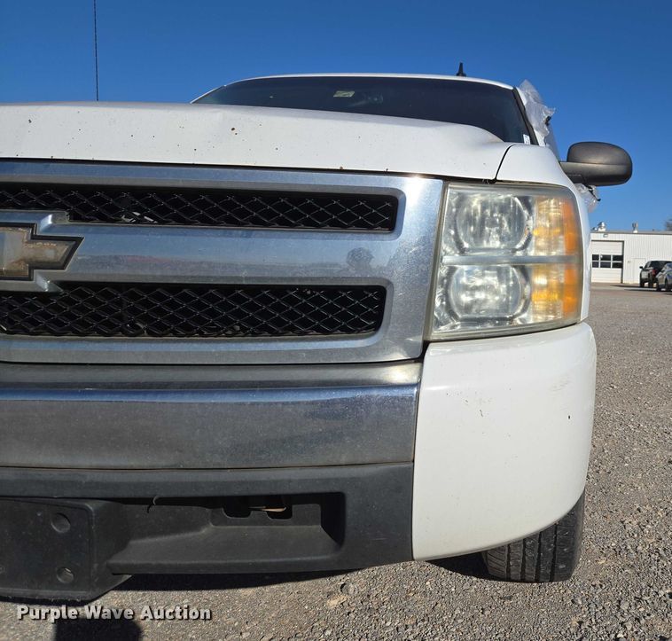 image for item ET1195 2008 Chevrolet Silverado 1500 Ext. Cab pickup truck