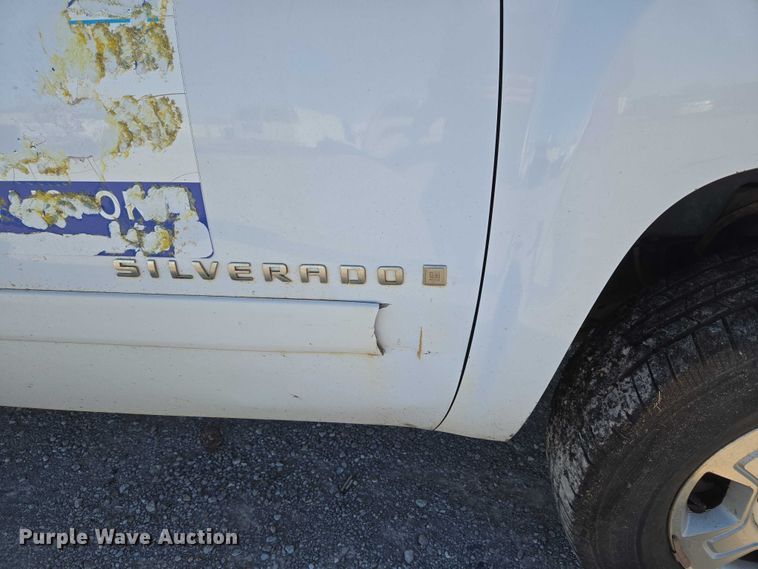 image for item ET1195 2008 Chevrolet Silverado 1500 Ext. Cab pickup truck