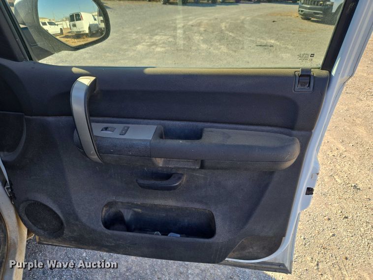 image for item ET1195 2008 Chevrolet Silverado 1500 Ext. Cab pickup truck