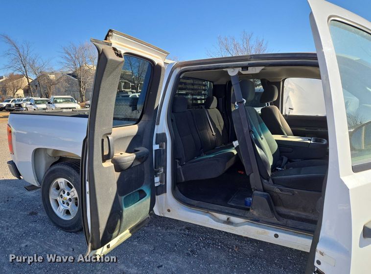image for item ET1195 2008 Chevrolet Silverado 1500 Ext. Cab pickup truck