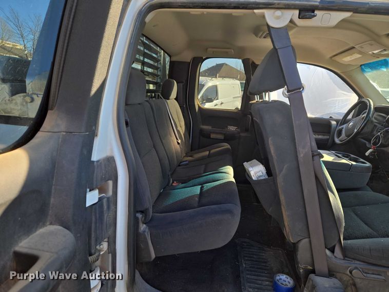 image for item ET1195 2008 Chevrolet Silverado 1500 Ext. Cab pickup truck