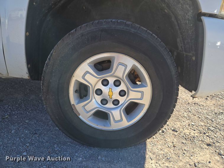 image for item ET1195 2008 Chevrolet Silverado 1500 Ext. Cab pickup truck