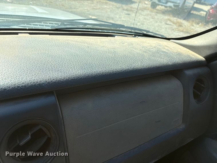 image for item ET1196 2013 Ford F150 XL pickup truck