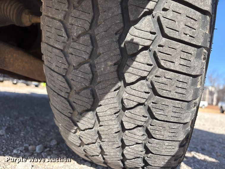 image for item ET1196 2013 Ford F150 XL pickup truck