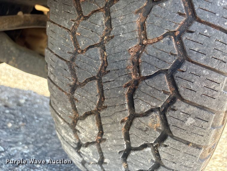 image for item ET1196 2013 Ford F150 XL pickup truck