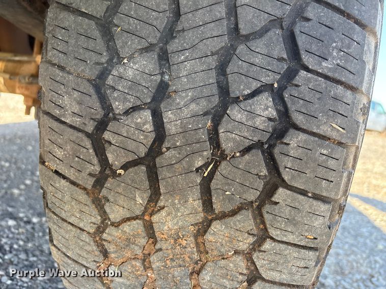 image for item ET1196 2013 Ford F150 XL pickup truck