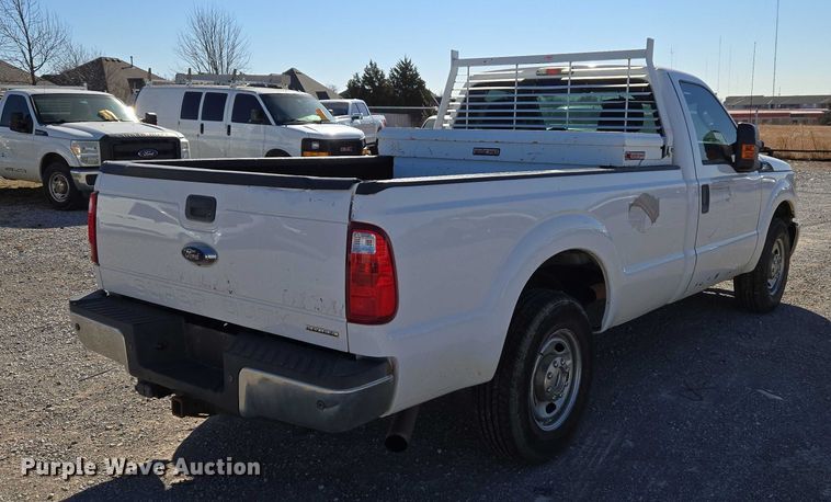 image for item ET1197 2016 Ford F250 Super Duty XL pickup truck