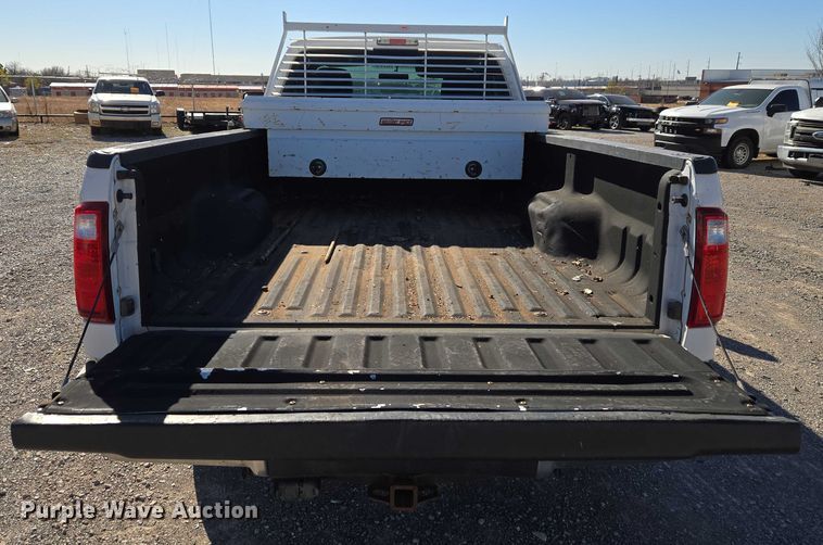 image for item ET1197 2016 Ford F250 Super Duty XL pickup truck