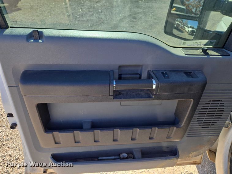 image for item ET1197 2016 Ford F250 Super Duty XL pickup truck