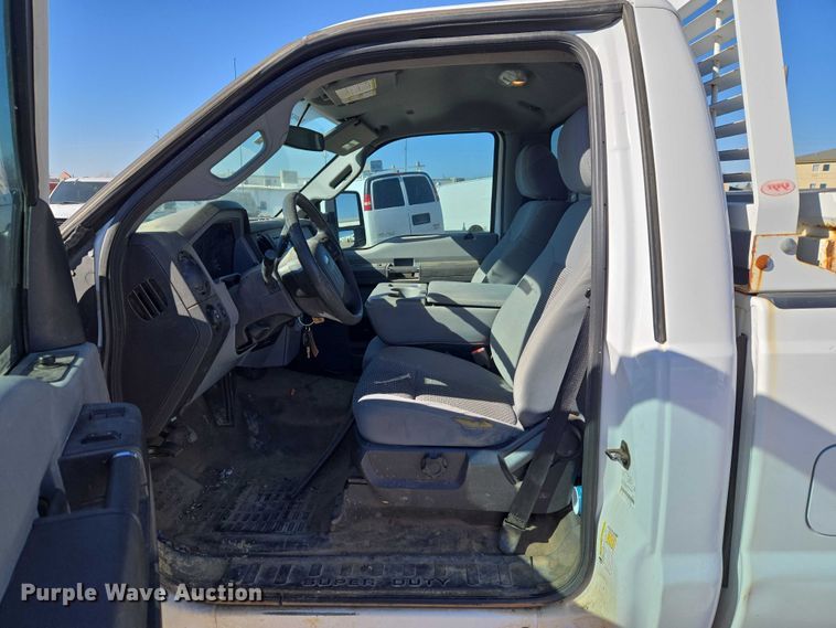 image for item ET1197 2016 Ford F250 Super Duty XL pickup truck