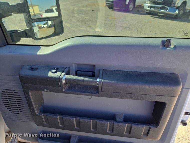 image for item ET1197 2016 Ford F250 Super Duty XL pickup truck