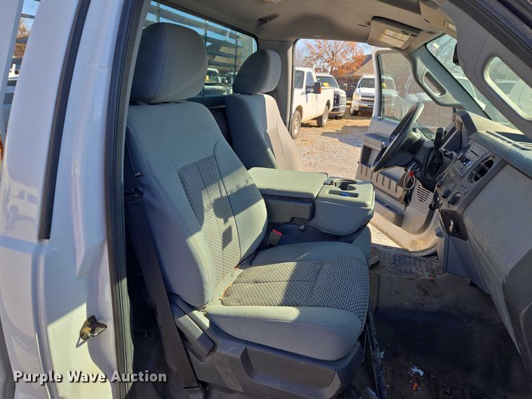 image for item ET1197 2016 Ford F250 Super Duty XL pickup truck