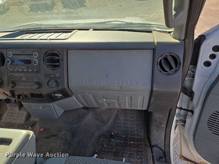 image for item ET1197 2016 Ford F250 Super Duty XL pickup truck