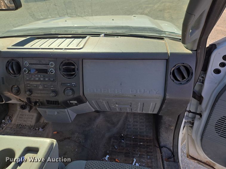 image for item ET1197 2016 Ford F250 Super Duty XL pickup truck