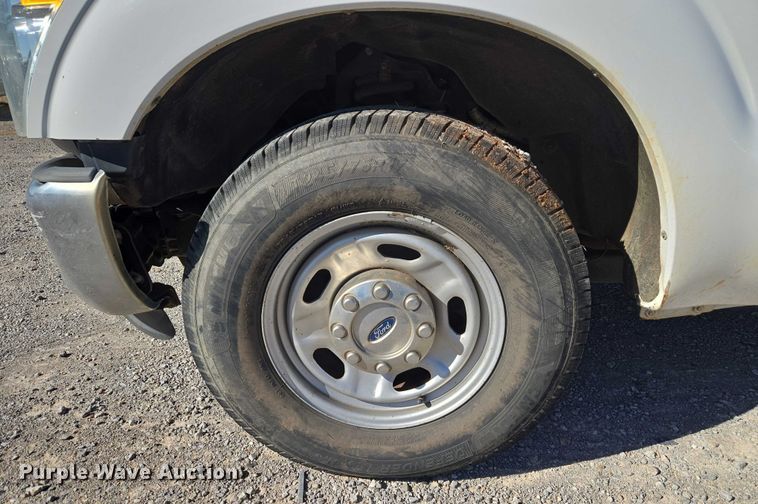 image for item ET1197 2016 Ford F250 Super Duty XL pickup truck