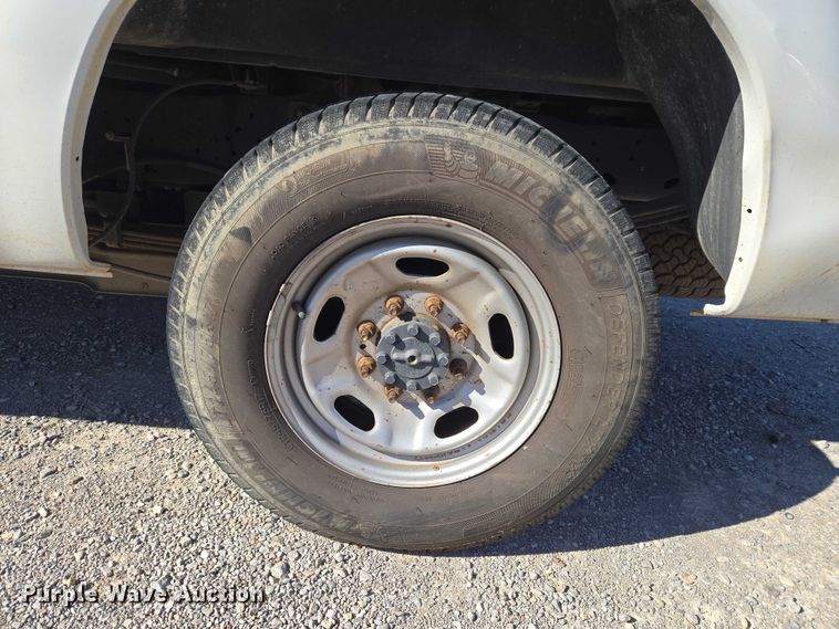 image for item ET1197 2016 Ford F250 Super Duty XL pickup truck