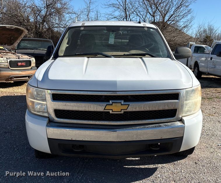 image for item ET1198 2008 Chevrolet Silverado 1500 Ext. Cab pickup truck