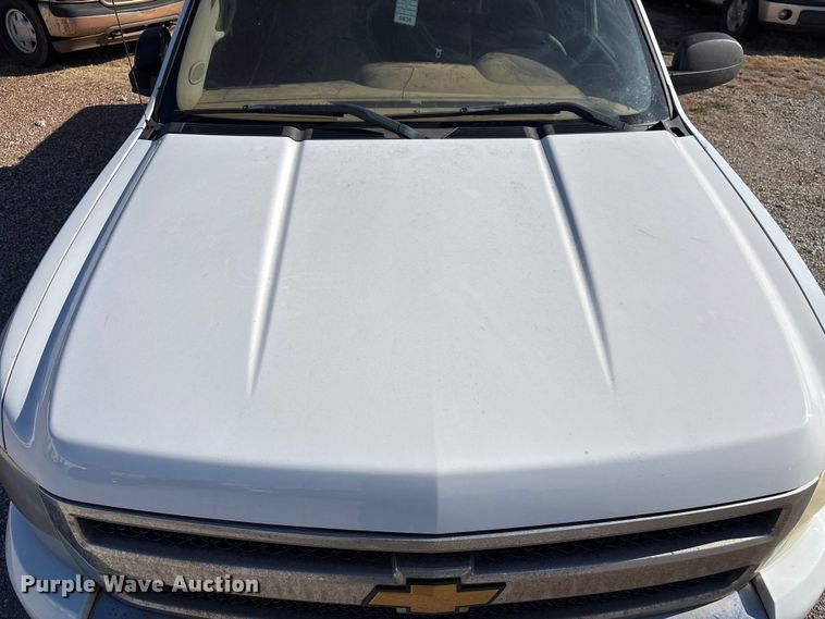 image for item ET1198 2008 Chevrolet Silverado 1500 Ext. Cab pickup truck