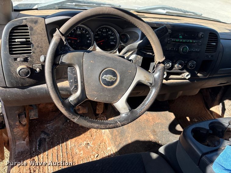 image for item ET1198 2008 Chevrolet Silverado 1500 Ext. Cab pickup truck