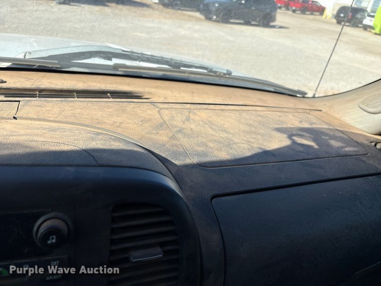 image for item ET1198 2008 Chevrolet Silverado 1500 Ext. Cab pickup truck