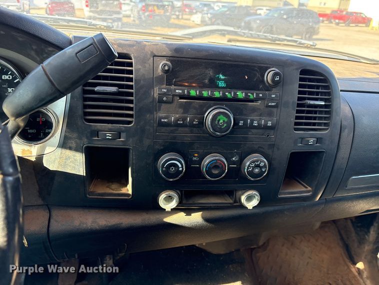 image for item ET1198 2008 Chevrolet Silverado 1500 Ext. Cab pickup truck