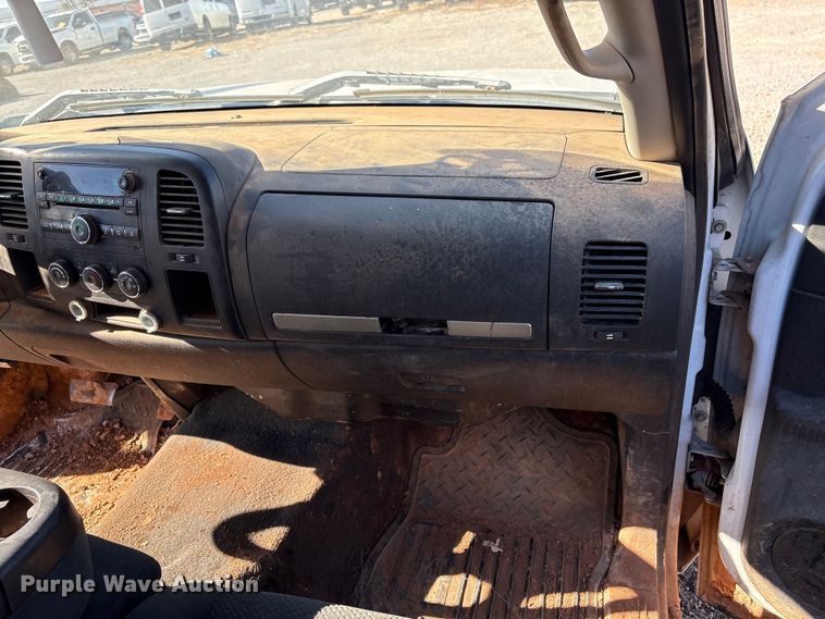 image for item ET1198 2008 Chevrolet Silverado 1500 Ext. Cab pickup truck