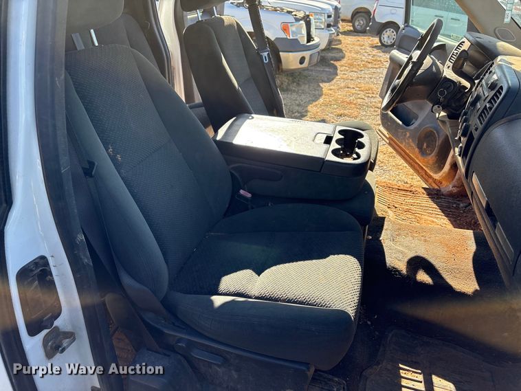 image for item ET1198 2008 Chevrolet Silverado 1500 Ext. Cab pickup truck