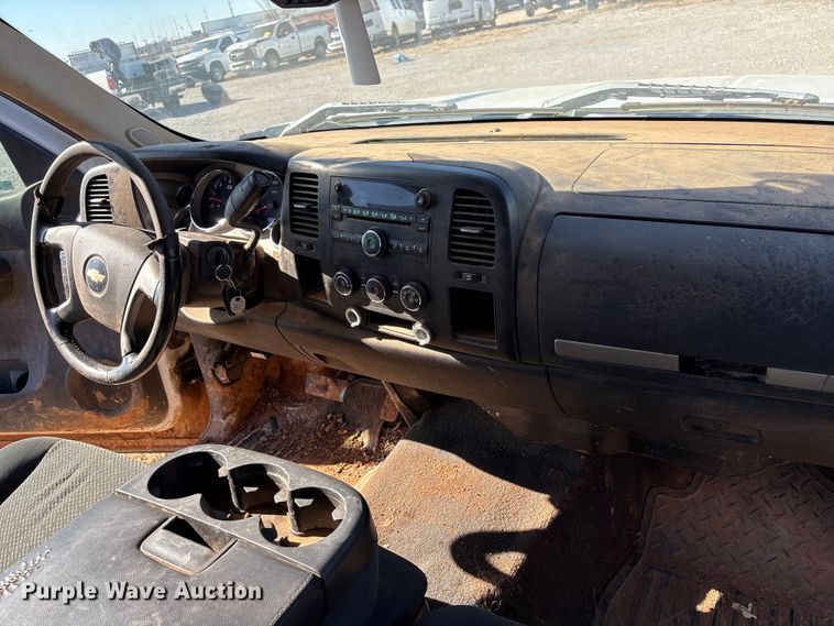 image for item ET1198 2008 Chevrolet Silverado 1500 Ext. Cab pickup truck