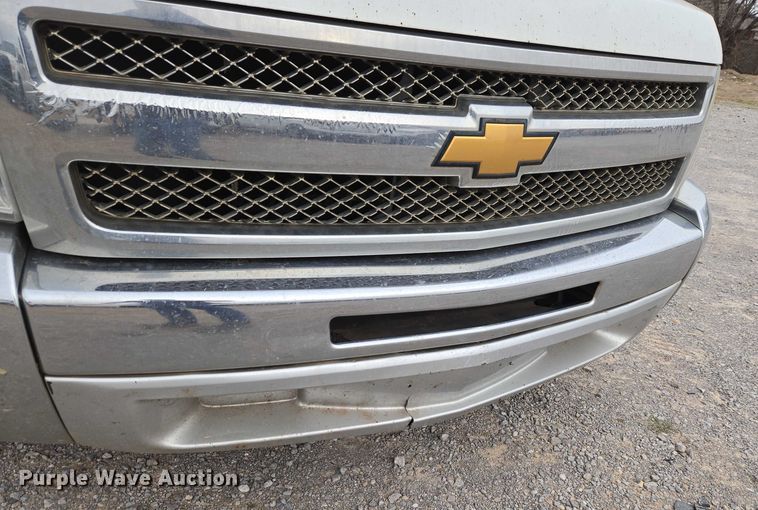 image for item ET1199 2013 Chevrolet Silverado 1500 pickup truck