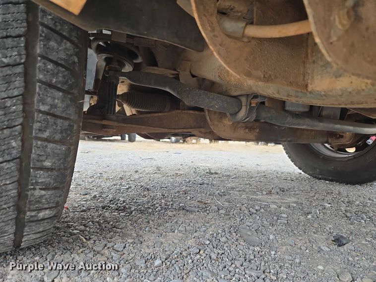 image for item ET1199 2013 Chevrolet Silverado 1500 pickup truck