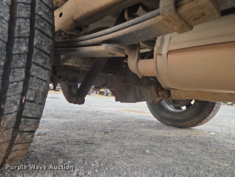 image for item ET1199 2013 Chevrolet Silverado 1500 pickup truck