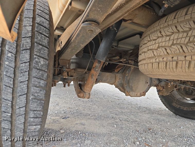 image for item ET1199 2013 Chevrolet Silverado 1500 pickup truck