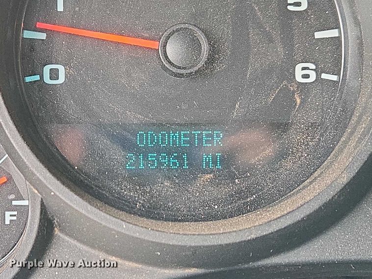 image for item ET1199 2013 Chevrolet Silverado 1500 pickup truck