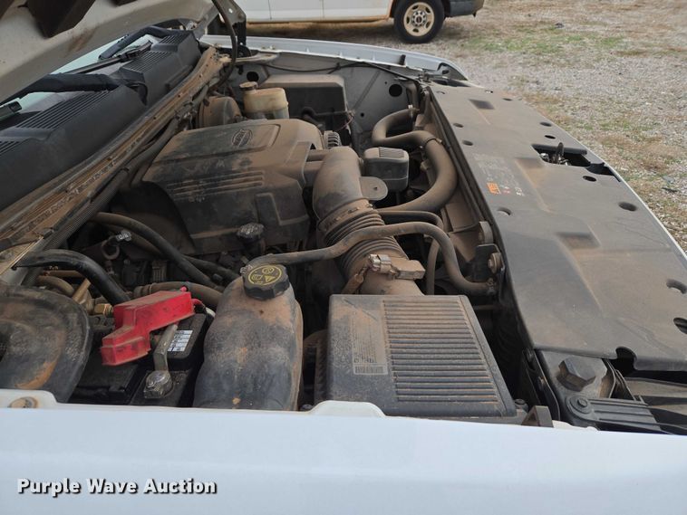 image for item ET1199 2013 Chevrolet Silverado 1500 pickup truck