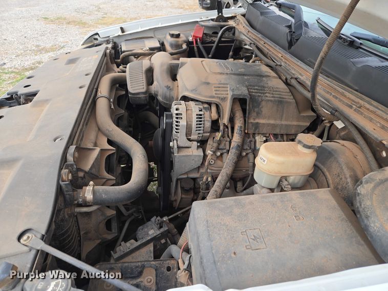 image for item ET1199 2013 Chevrolet Silverado 1500 pickup truck