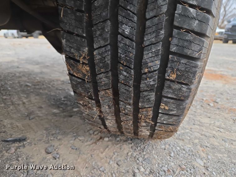 image for item ET1199 2013 Chevrolet Silverado 1500 pickup truck