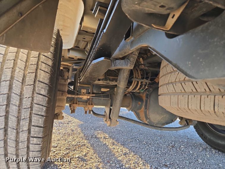 image for item ET1203 2019 Ford F250 Super Duty XL pickup truck