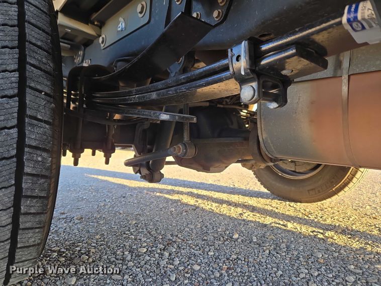 image for item ET1203 2019 Ford F250 Super Duty XL pickup truck