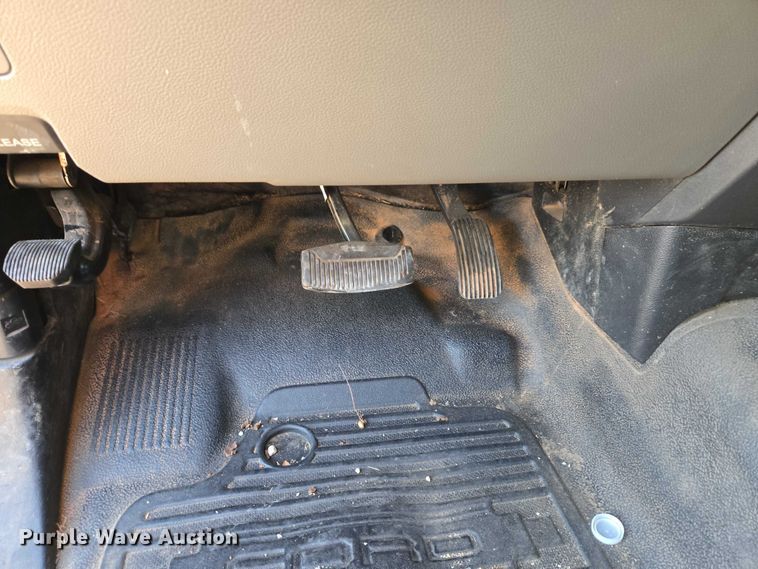 image for item ET1203 2019 Ford F250 Super Duty XL pickup truck