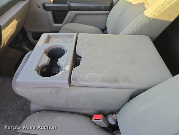 image for item ET1203 2019 Ford F250 Super Duty XL pickup truck