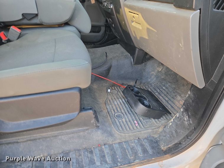 image for item ET1203 2019 Ford F250 Super Duty XL pickup truck