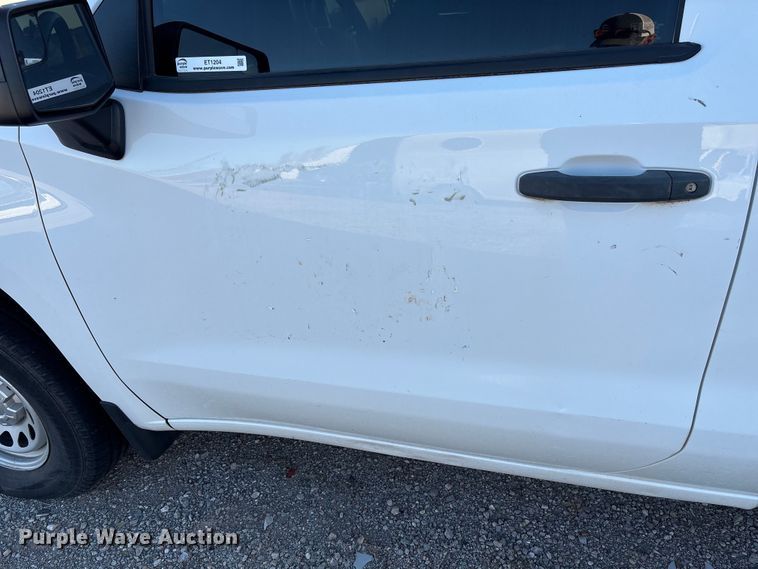 image for item ET1204 2019 Chevrolet Silverado 1500 pickup truck