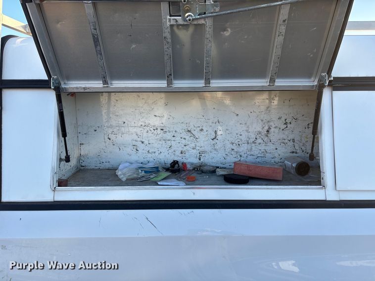 image for item ET1204 2019 Chevrolet Silverado 1500 pickup truck