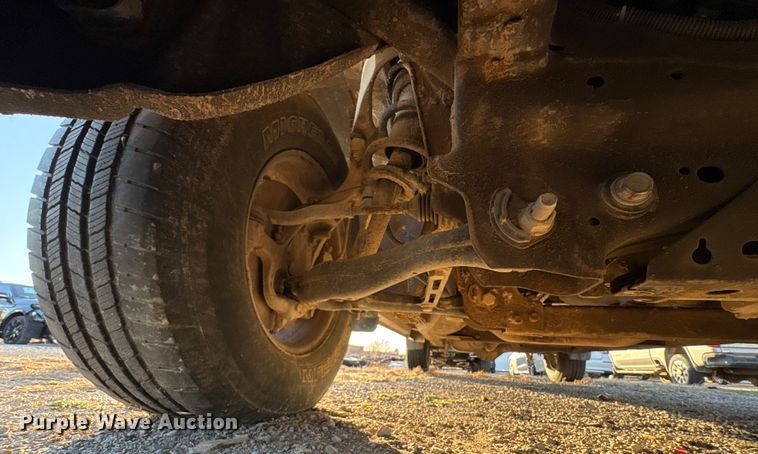 image for item ET1204 2019 Chevrolet Silverado 1500 pickup truck