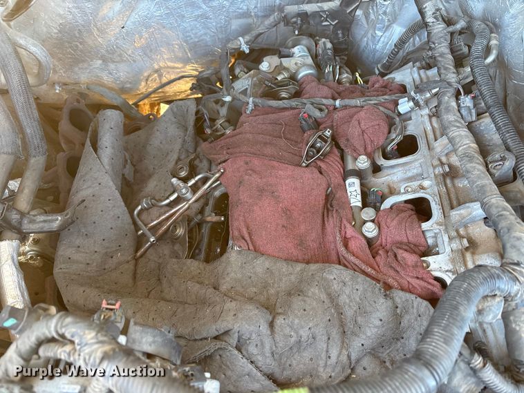 image for item ET1204 2019 Chevrolet Silverado 1500 pickup truck