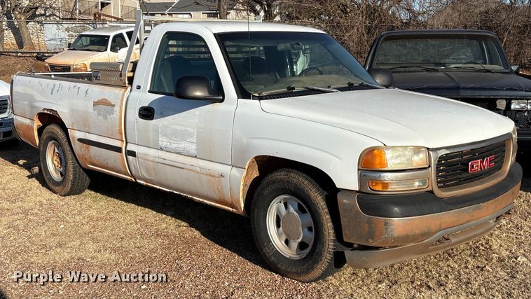 image for item ET1205 1999 GMC Sierra 1500 pickup truck
